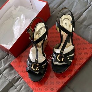 GUESS gorgeous platform